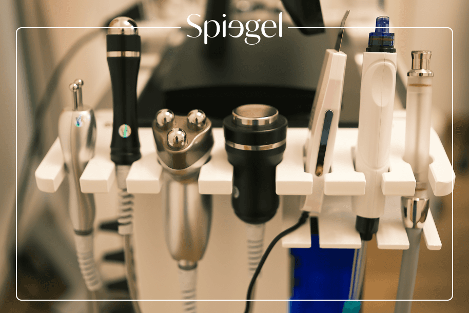 Nettoyage en profondeur et extraction par aspiration sous vide purifiant les pores du visage